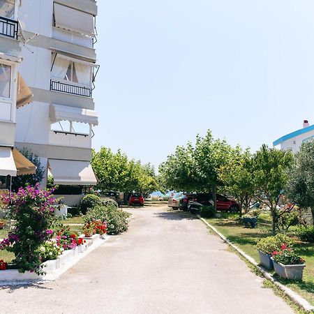 Aqua Heaven Apartment Nea Iraklitsa ภายนอก รูปภาพ