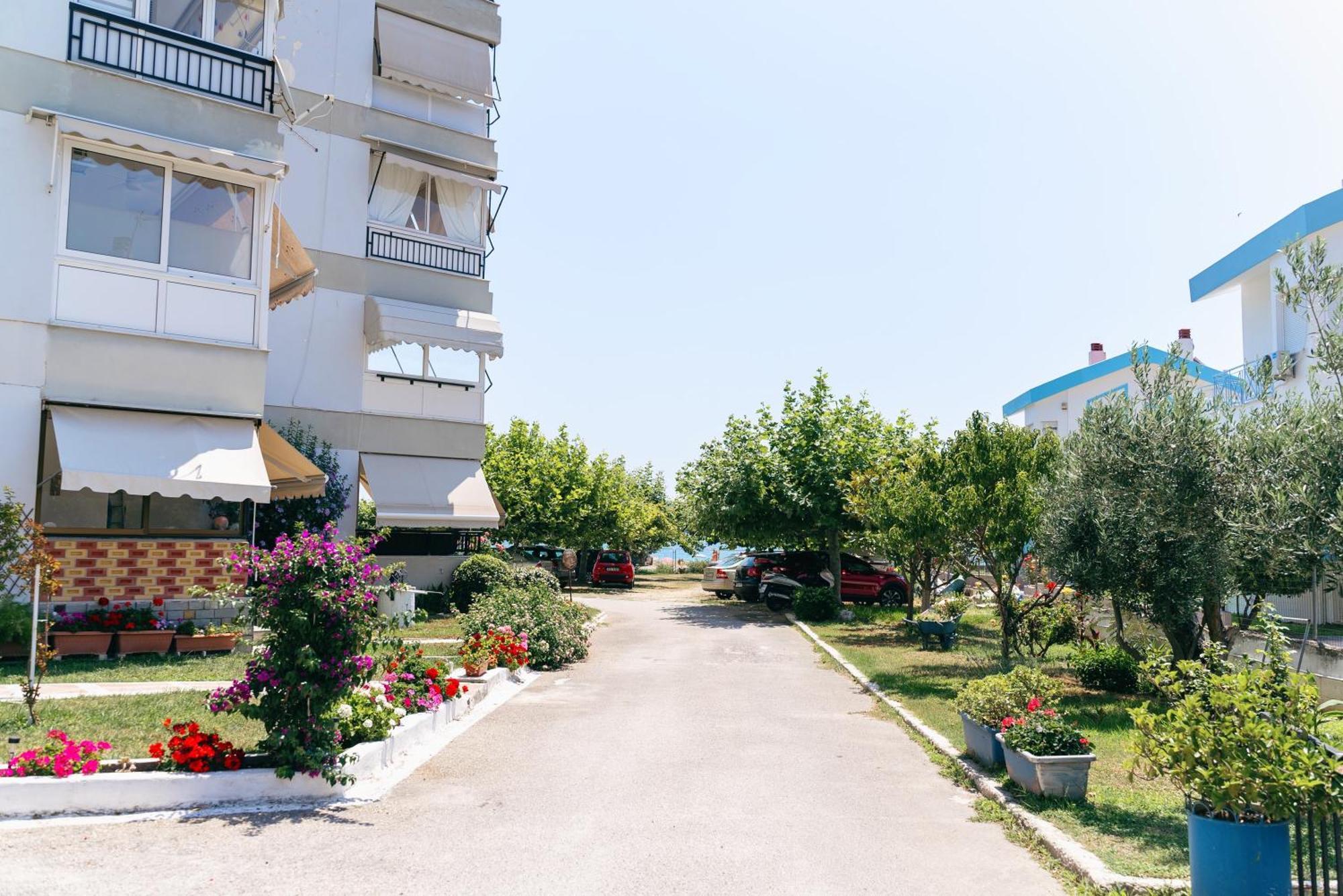 Aqua Heaven Apartment Nea Iraklitsa ภายนอก รูปภาพ